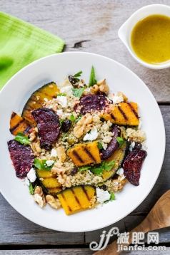 食品,沙拉,烹調,蔬菜,穀類_560508765_Quinoa with grilled pumpkin and beetroot salad_創意圖片_Getty Images China