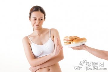 人,飲食,食品,影棚拍攝,室內_558964347_Young woman refusing foods for dieting,_創意圖片_Getty Images China