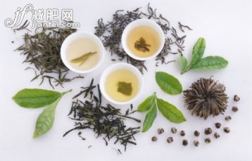 健康生活方式,自然,視角,構圖,圖像_200478629-001_Three bowls of green tea with fresh and dried tea leaves, close-up_創意圖片_Getty Images China