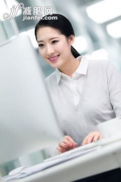 亞洲人,室內,攝影,人,圖像_2741988ff_商務女士使用電腦_創意圖片_Getty Images China