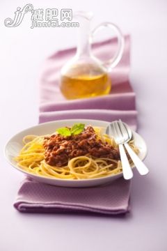 飲食,食品,晚餐,意大利面,紫色_117150034_Italian Stills: Spaghetti Bolognese_創意圖片_Getty Images China