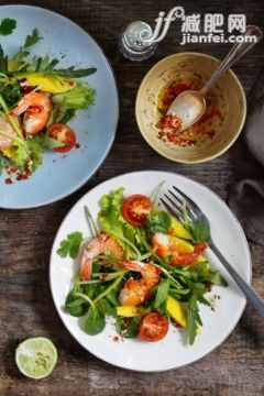 飲食,飲料,食品,銀餐具,餐具_472128541_Prawn and green mango salad_創意圖片_Getty Images China