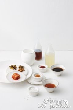 醬油,主菜盤,餐具,韓國泡菜,影棚拍攝_gic6367954_Korean food, various sauces_創意圖片_Getty Images China