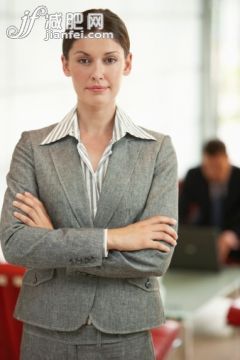 人,商務,室內,25歲到29歲,30歲到34歲_77740488_Confident Businesswoman_創意圖片_Getty Images China