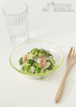 飲食,飲料,食品,餐具,海產_122582161_Shrimp and broccoli salad_創意圖片_Getty Images China