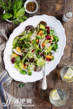 飲食,飲料,食品,銀餐具,餐具_472128043_Turkey and avocado salad with cranberry dressing_創意圖片_Getty Images China