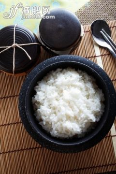 飲食,影棚拍攝,碗,米,傳統文化_117361430_korean food,rice of  iron pot_創意圖片_Getty Images China