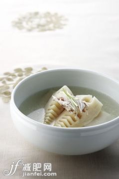 食品,韓國食物,湯,筍,碗_gic5374329_Korean food,bamboo shoot soup_創意圖片_Getty Images China