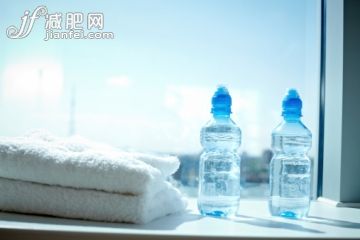 概念,飲食,飲料,瓶子,無酒精飲料_175505460_Bottles of water_創意圖片_Getty Images China