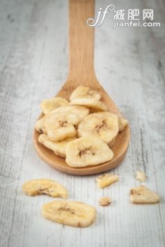 香蕉,薯條,小吃,甜點心,黃色_gic13494760_Banana chips_創意圖片_Getty Images China