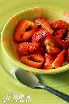 豐滿,食品,飲食,水果,堆_b292691b4_Stawberries in bowl_創意圖片_Getty Images China