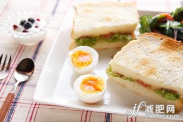 飲食,食品,桌子,室內,桌布_534389701_Sandwiches_創意圖片_Getty Images China