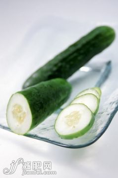 顏色,多色的,背景,黃瓜,攝影_122616708_Sliced Cucumber on Plate_創意圖片_Getty Images China